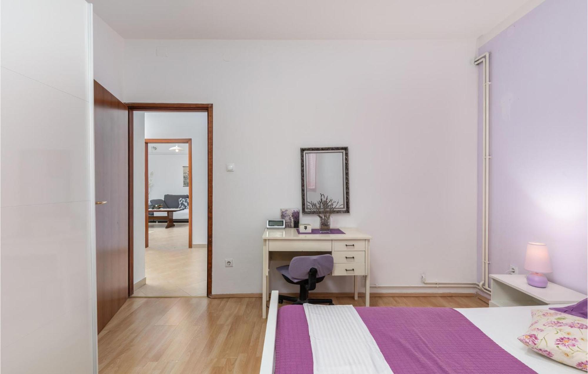 2 Bedroom Gorgeous Apartment In Kostrena Exteriör bild